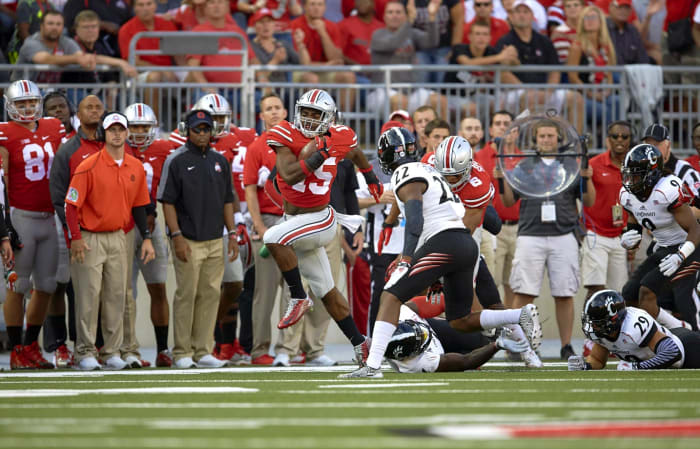 2014-0927-Ohio-State-Cincinnati-Ezekiel-Elliott-X158733_TK1_0153.jpg